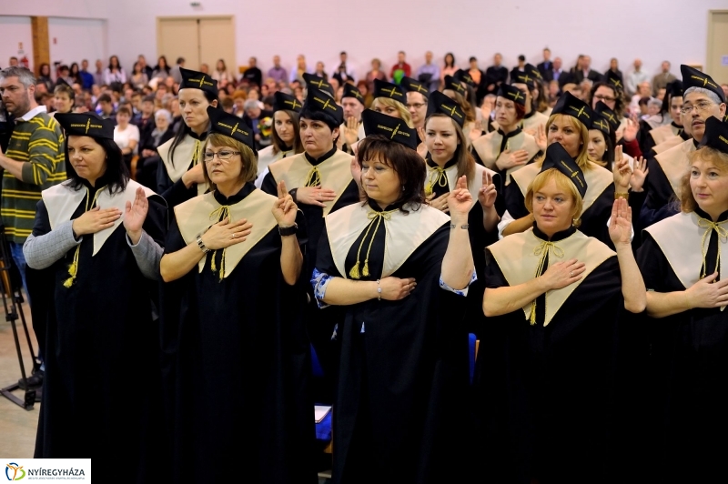 Diplomaosztó ünnepség az Egészségügyi Karon