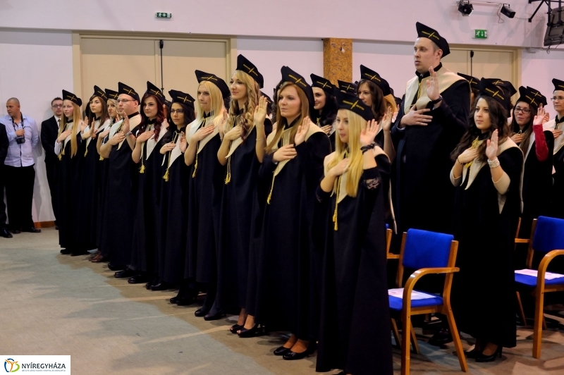 Diplomaosztó ünnepség az Egészségügyi Karon