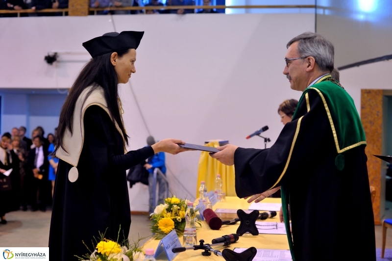 Diplomaosztó ünnepség az Egészségügyi Karon