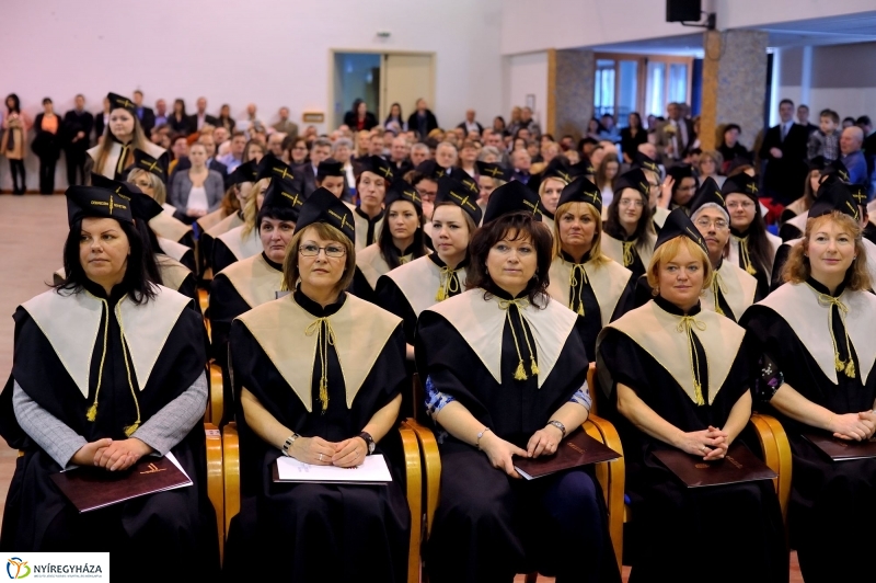 Diplomaosztó ünnepség az Egészségügyi Karon