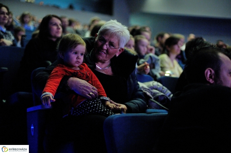 Éjjel-Nappal Micimackó zenés mesejáték