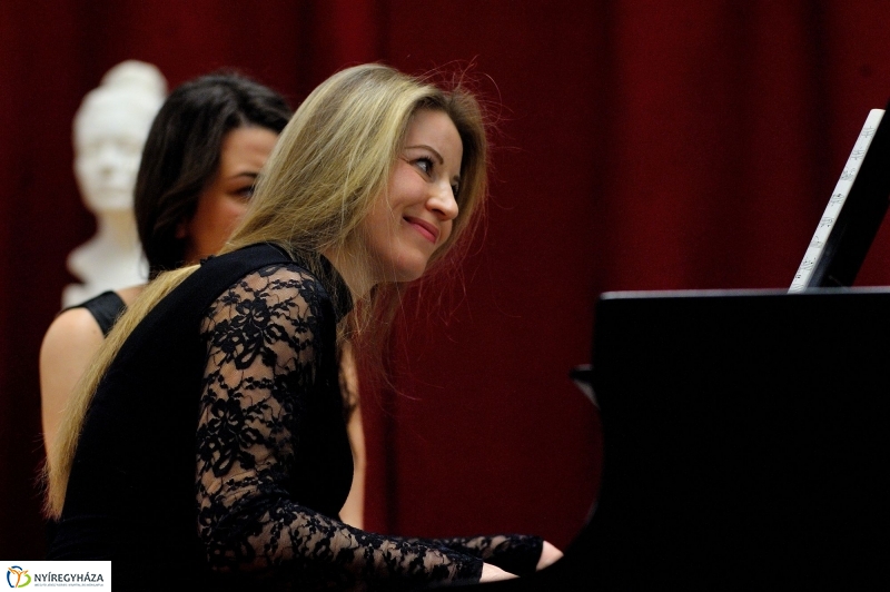 Pályázati Hangverseny - Egy gyűrű mindenek felett