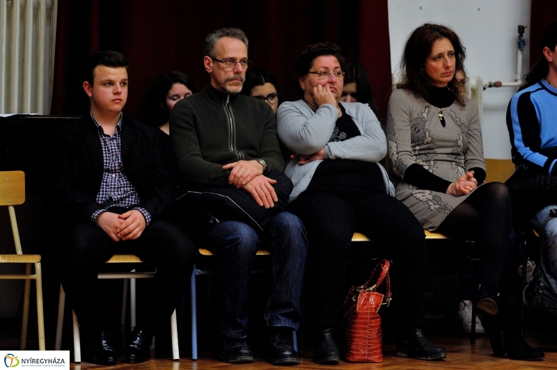 Pályázati Hangverseny - Egy gyűrű mindenek felett