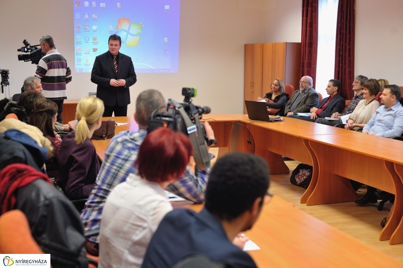 Kötetbemutató Nyíregyháza ifjúságáról