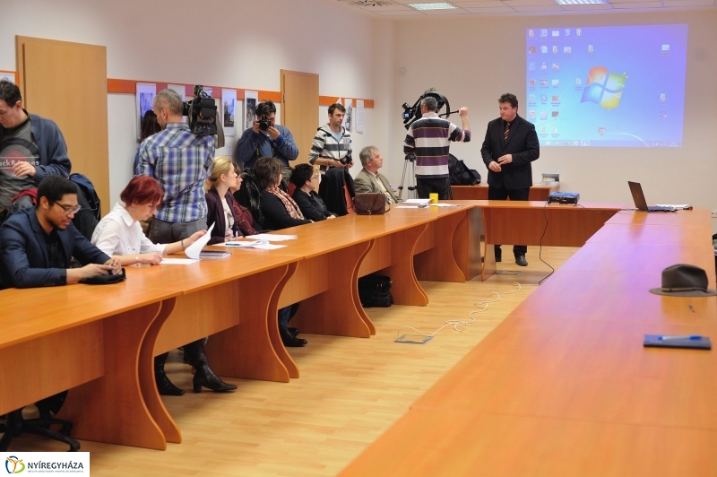 Kötetbemutató Nyíregyháza ifjúságáról