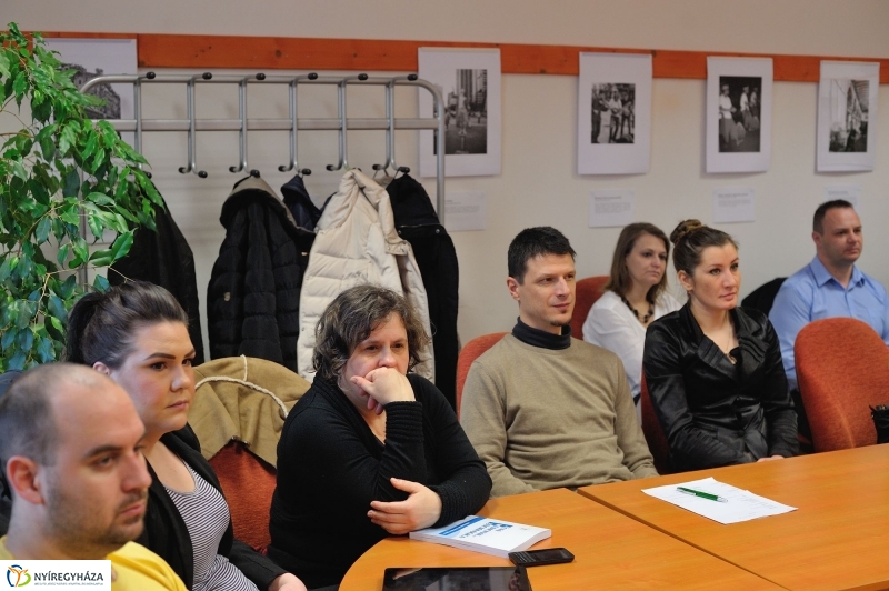 Kötetbemutató Nyíregyháza ifjúságáról