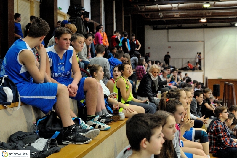 B33 regionális döntő Nyíregyházán