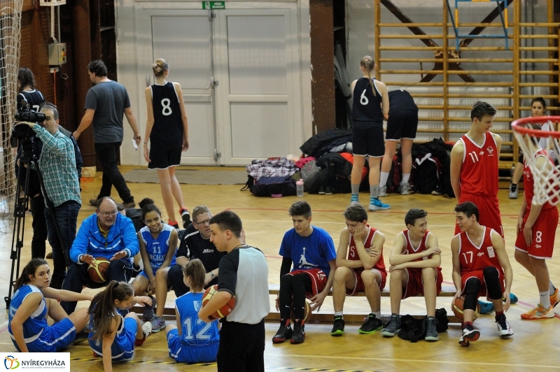 B33 regionális döntő Nyíregyházán