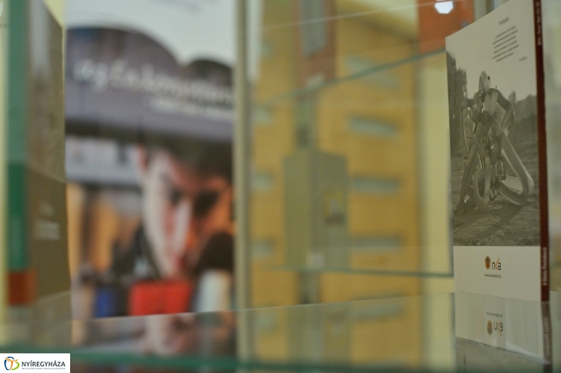 Vörös Postakocsi lapszámbemutató