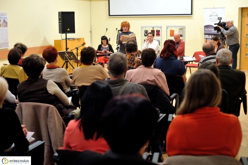 Vörös Postakocsi lapszámbemutató