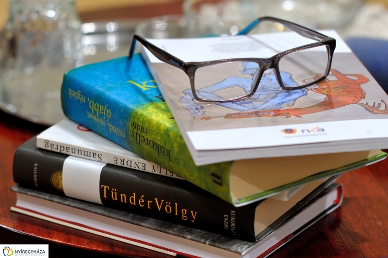 Vörös Postakocsi lapszámbemutató