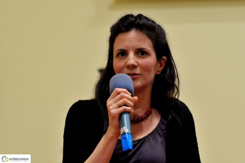 Vörös Postakocsi lapszámbemutató