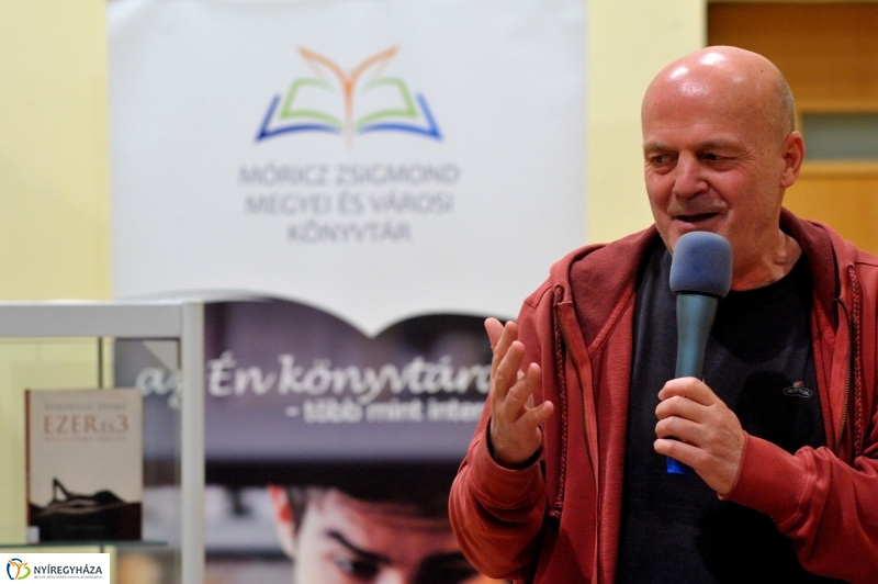 Vörös Postakocsi lapszámbemutató