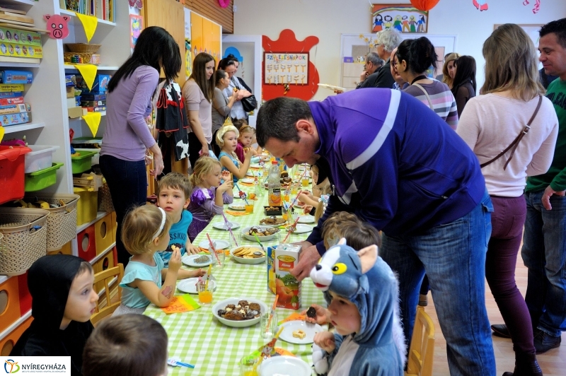 Farsangolás az Eszterlánc óvodában