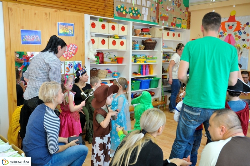 Farsangolás az Eszterlánc óvodában