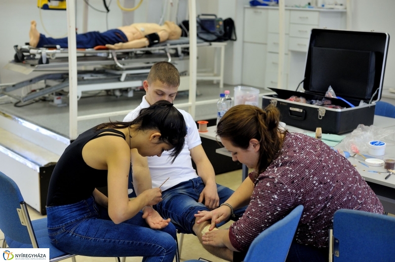 Egészségügyi gyakorlat a főiskolán