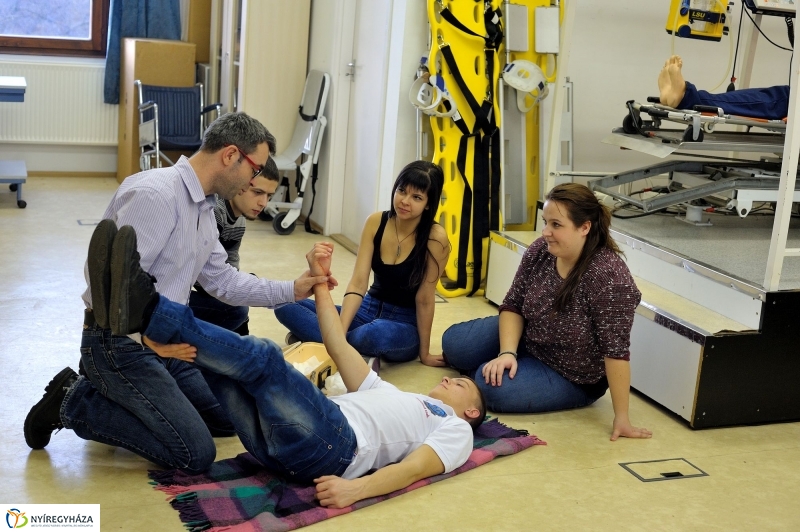 Egészségügyi gyakorlat a főiskolán