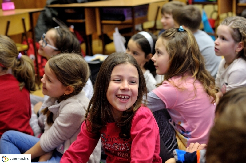 Farsangolás a Jókai Mór iskolában