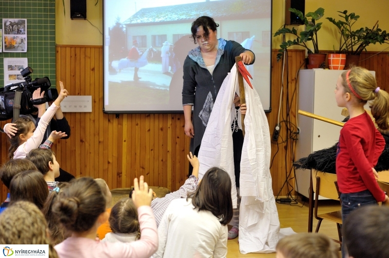 Farsangolás a Jókai Mór iskolában