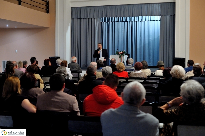 Polgári Szalon Dr. Lupkovics Györggyel