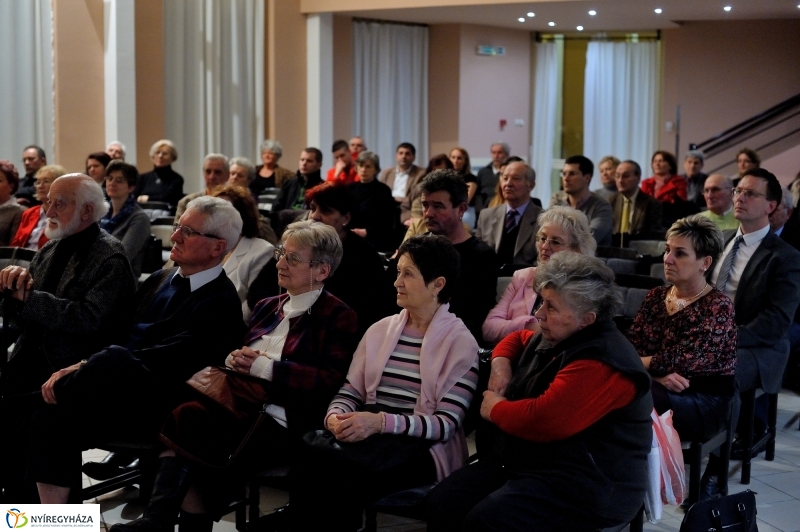 Polgári Szalon Dr. Lupkovics Györggyel