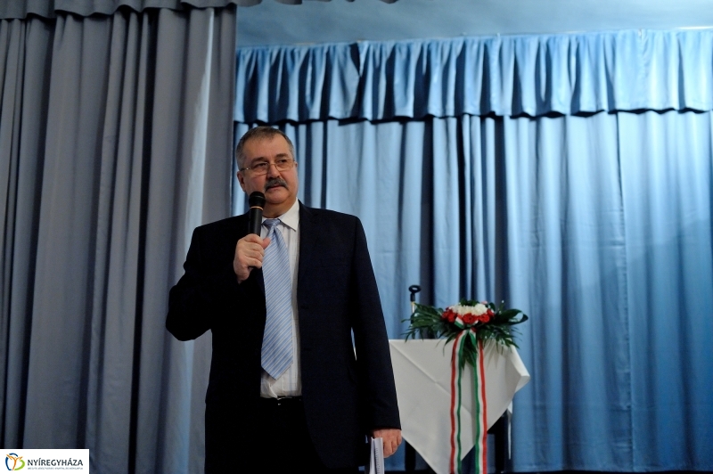 Polgári Szalon Dr. Lupkovics Györggyel