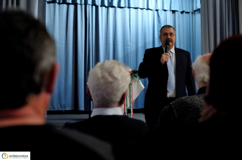 Polgári Szalon Dr. Lupkovics Györggyel