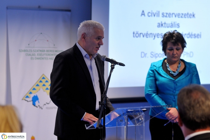 Jogi, pénzügyi konferencia civil szervezeteknek