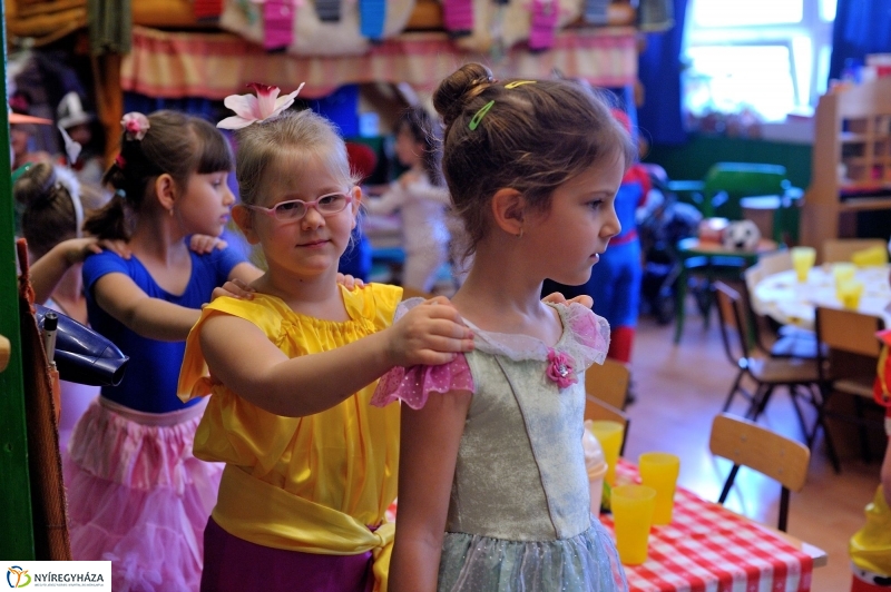 Farsangolás a Margaréta óvodában