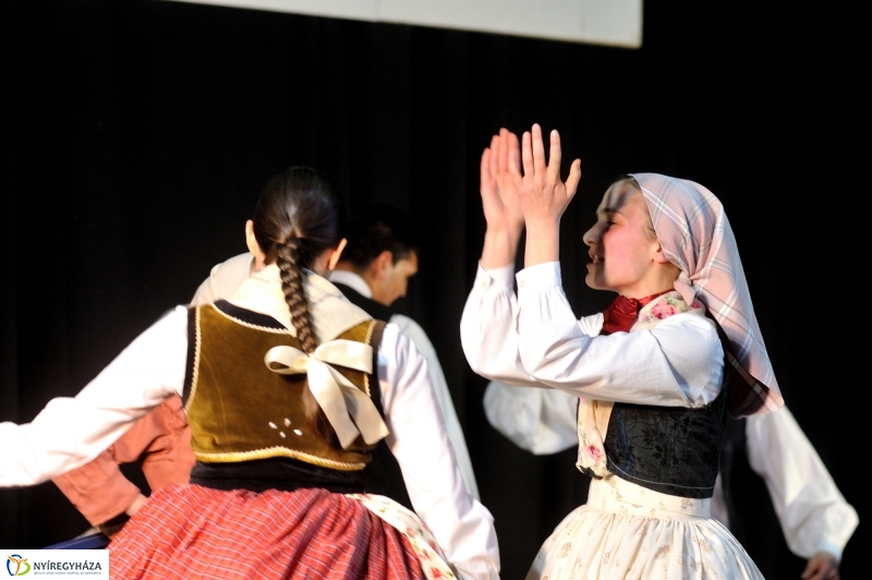 Néptánc verseny a Vécsey iskolában