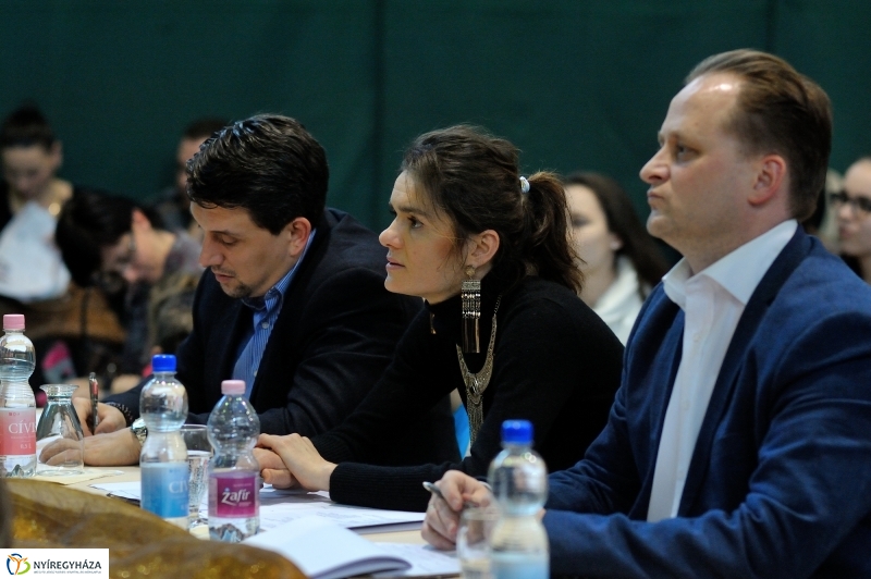 Néptánc verseny a Vécsey iskolában