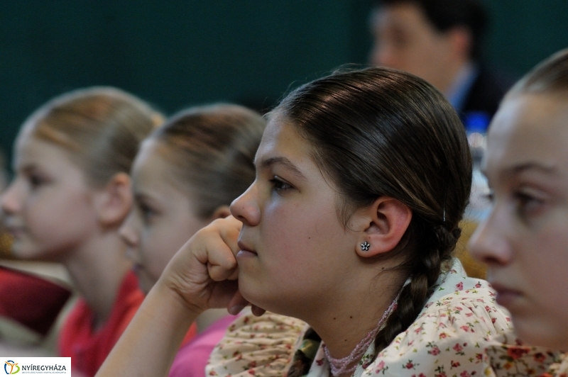 Néptánc verseny a Vécsey iskolában