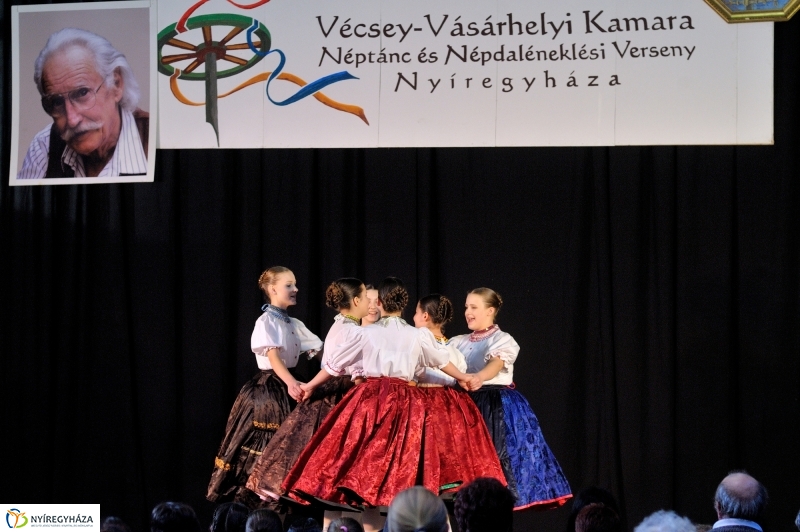 Néptánc verseny a Vécsey iskolában