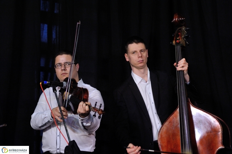 Néptánc verseny a Vécsey iskolában