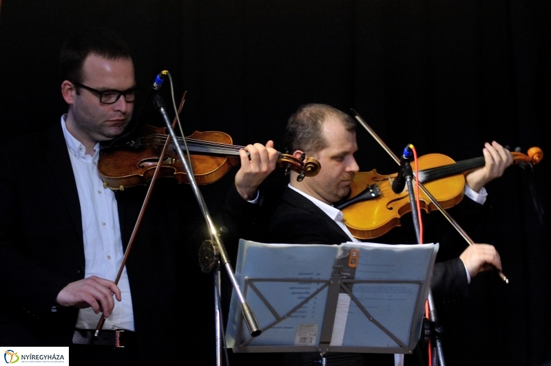 Néptánc verseny a Vécsey iskolában