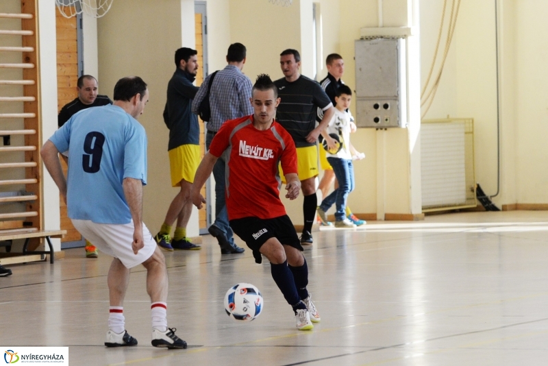 Teremlabdarúgó bajnokság-döntő