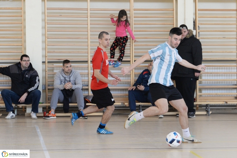 Teremlabdarúgó bajnokság-döntő