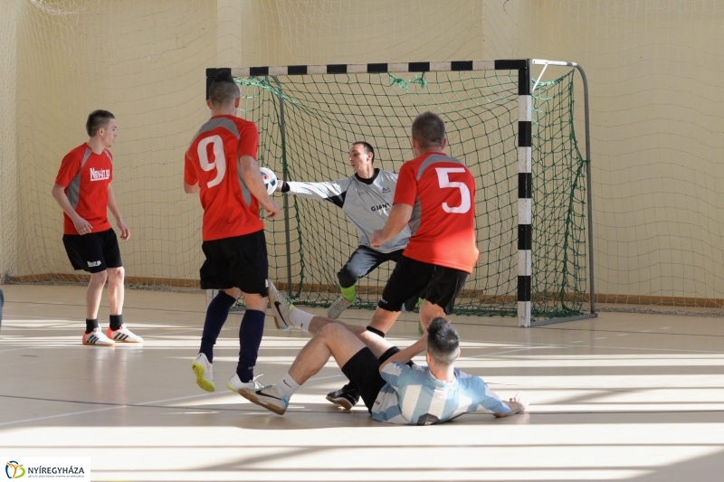 Teremlabdarúgó bajnokság-döntő