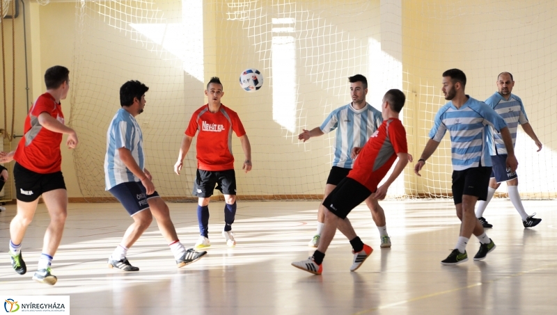 Teremlabdarúgó bajnokság-döntő