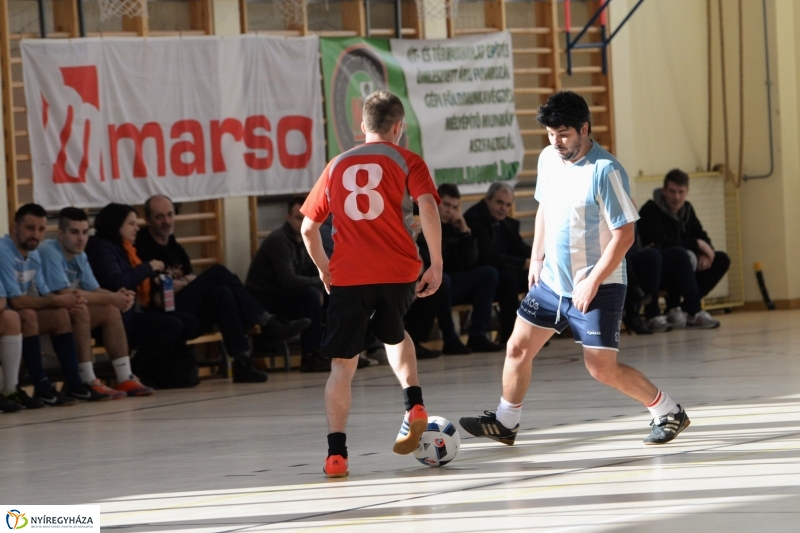 Teremlabdarúgó bajnokság-döntő