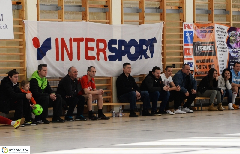 Teremlabdarúgó bajnokság-döntő