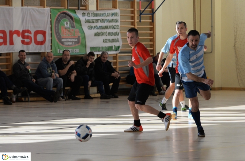 Teremlabdarúgó bajnokság-döntő