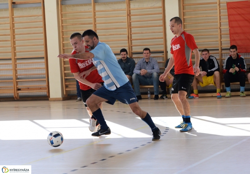 Teremlabdarúgó bajnokság-döntő