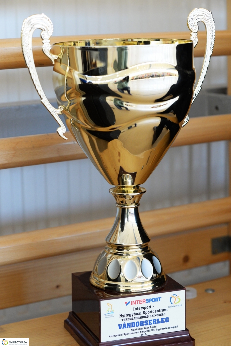 Teremlabdarúgó bajnokság-döntő