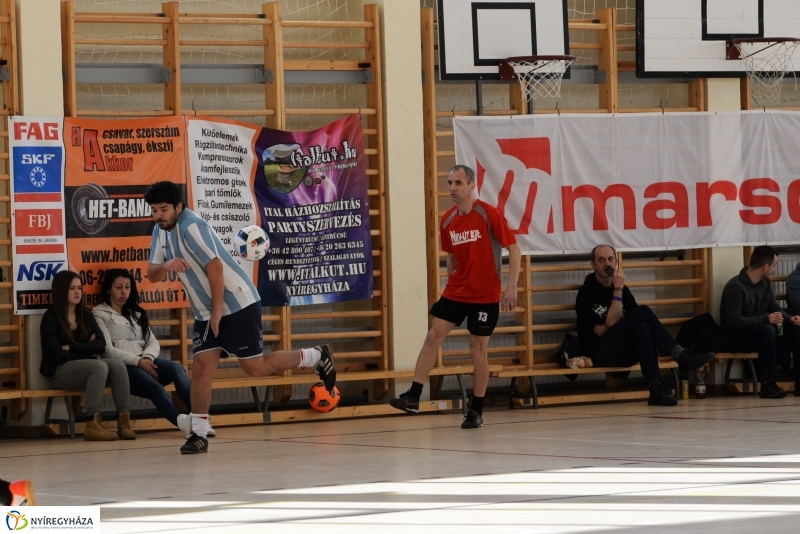 Teremlabdarúgó bajnokság-döntő