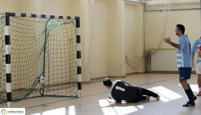 Teremlabdarúgó bajnokság-döntő