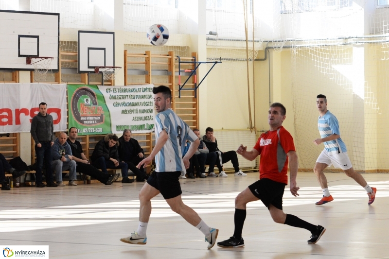 Teremlabdarúgó bajnokság-döntő