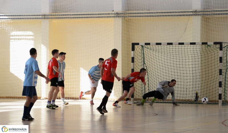 Teremlabdarúgó bajnokság-döntő