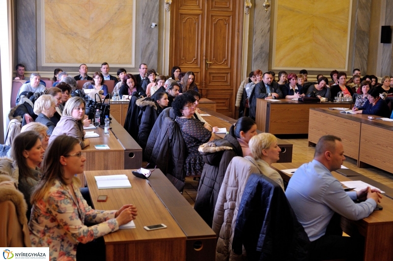 Jelzőrendszeri tanácskozás