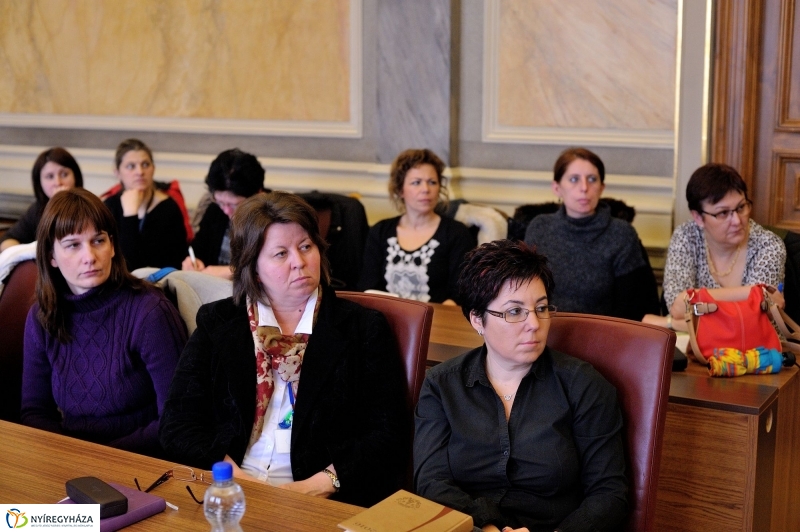 Jelzőrendszeri tanácskozás